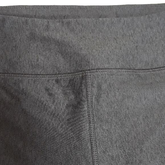Womens Sz M Compression Heat Gear Gray Cropped Workout Leggings Under Armour - Picture 6 of 11